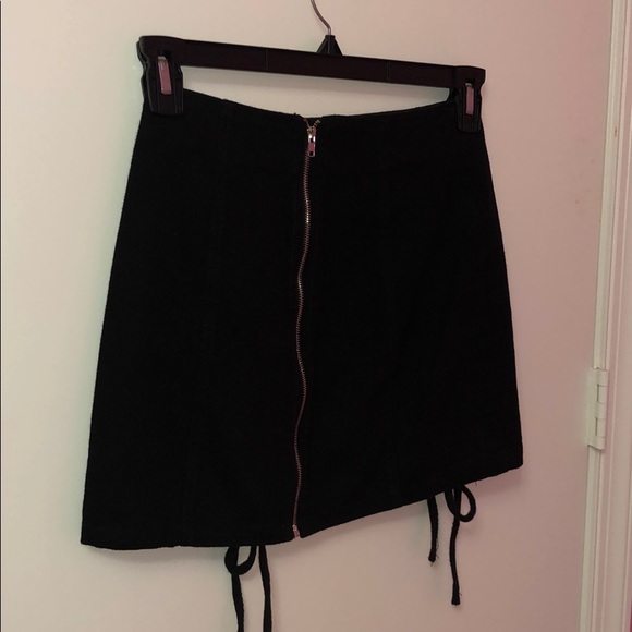 Black jean skirt - Picture 2 of 4